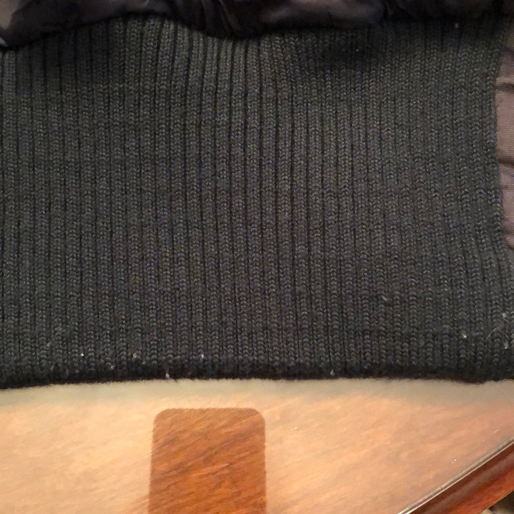 Add down vest - Picture 8 of 8